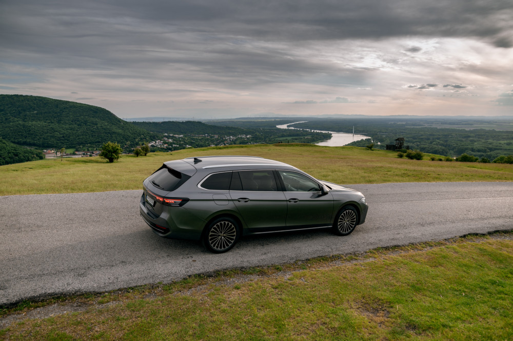 Volkswagen Passat Elegance 2,0 TDI DSG